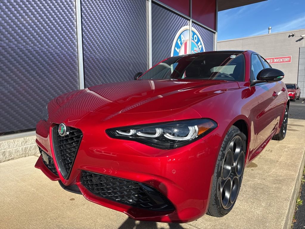 New 2025 Alfa Romeo Giulia AWD w/ Driving Assist Package image 11