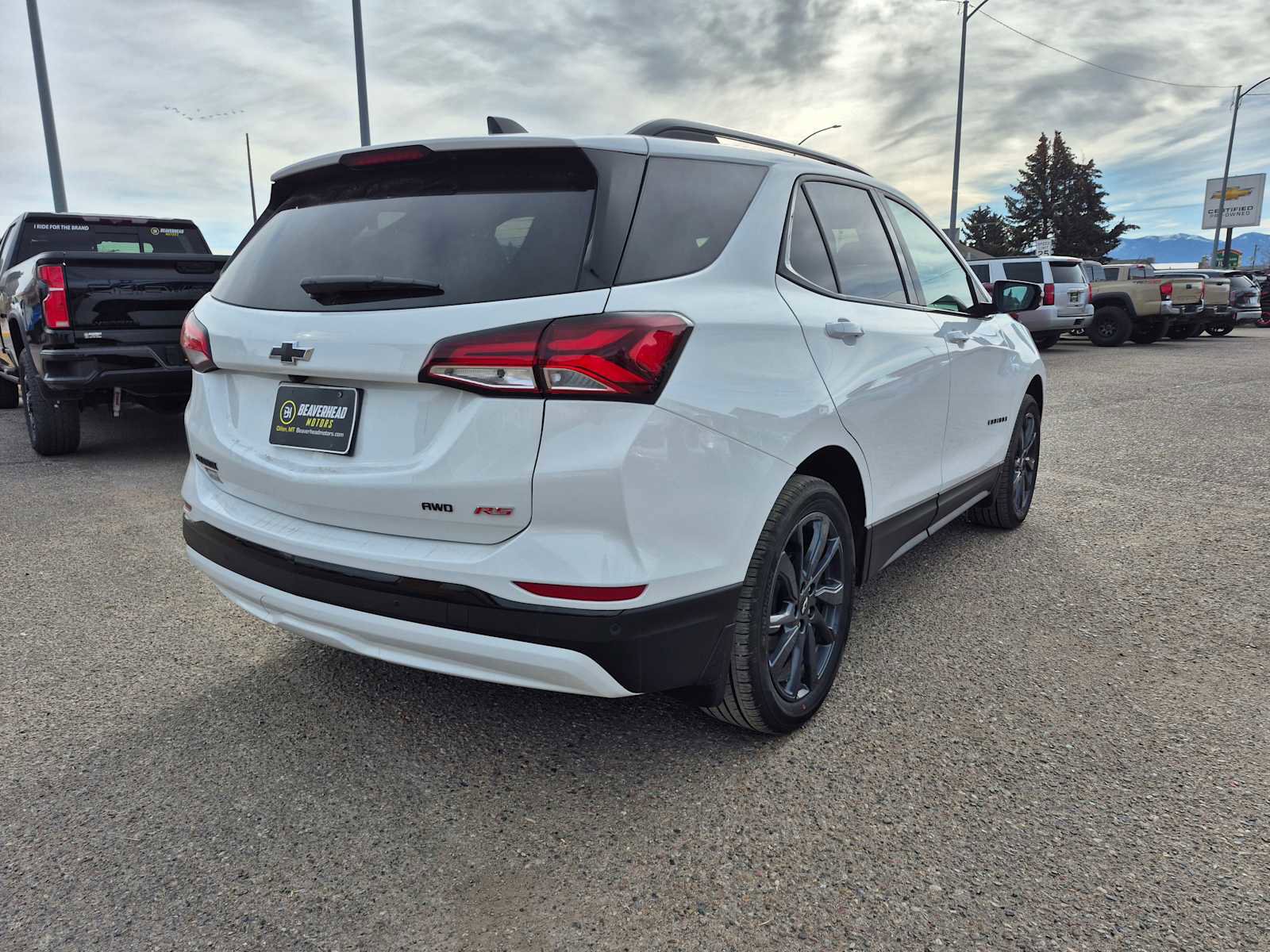 Used 2024 Chevrolet Equinox RS w/ RS Leather Package image 3