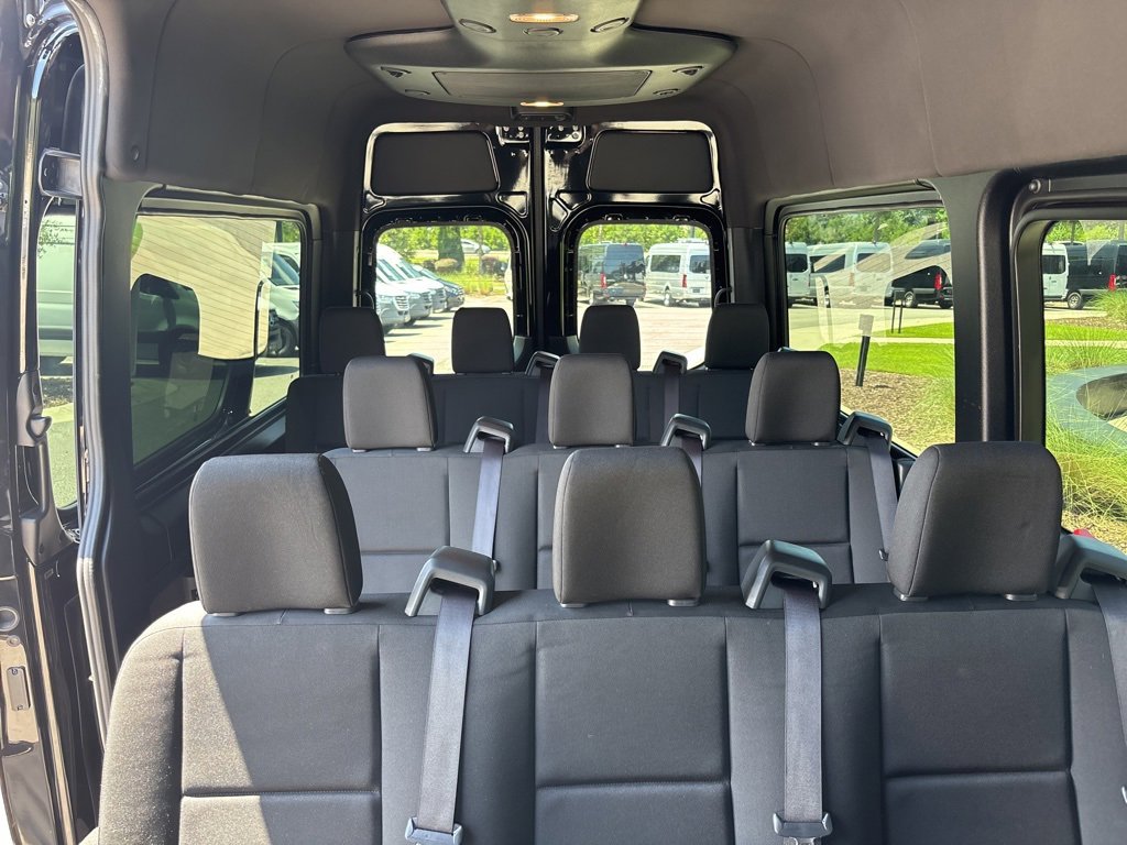 Used 2019 Mercedes-Benz Sprinter 2500 image 20