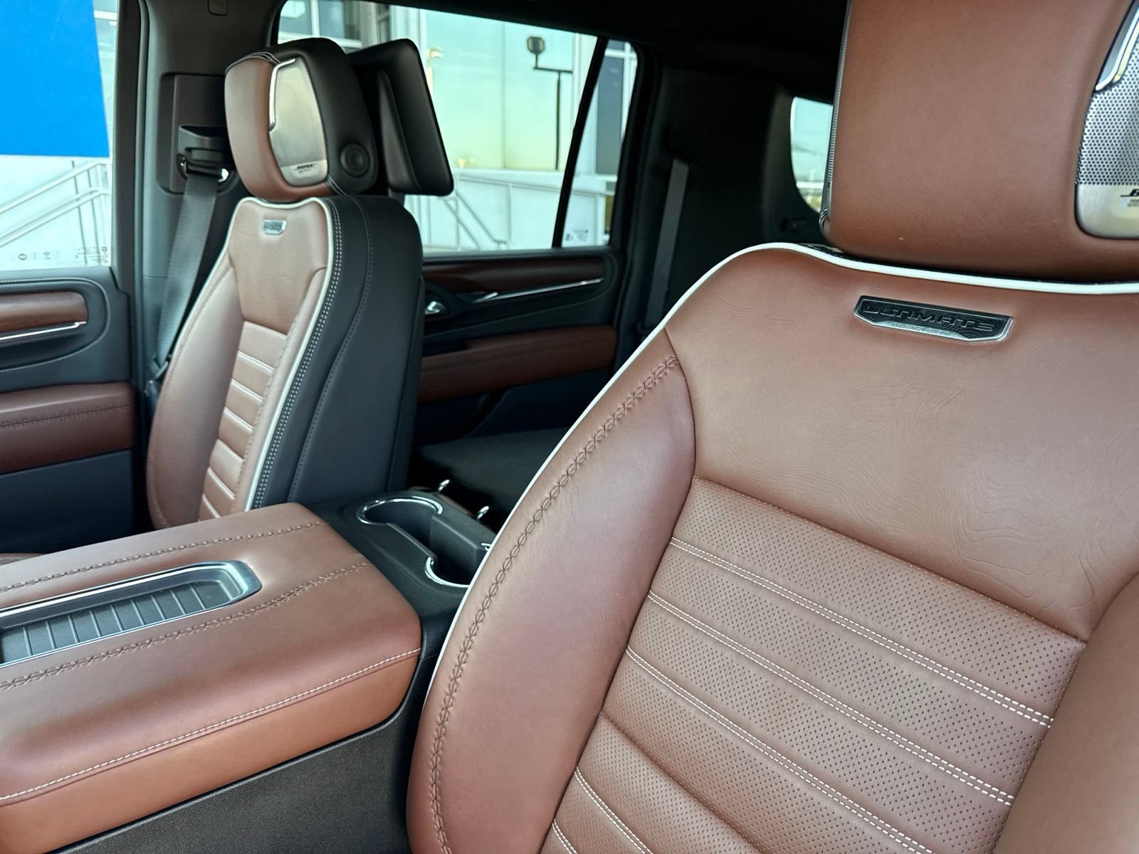 Used 2023 GMC Yukon XL Denali Ultimate AWD/4WD image 19