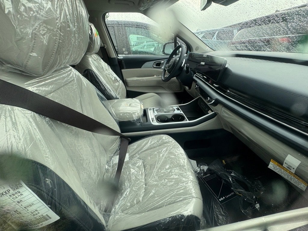 New 2026 Kia Carnival SX image 3