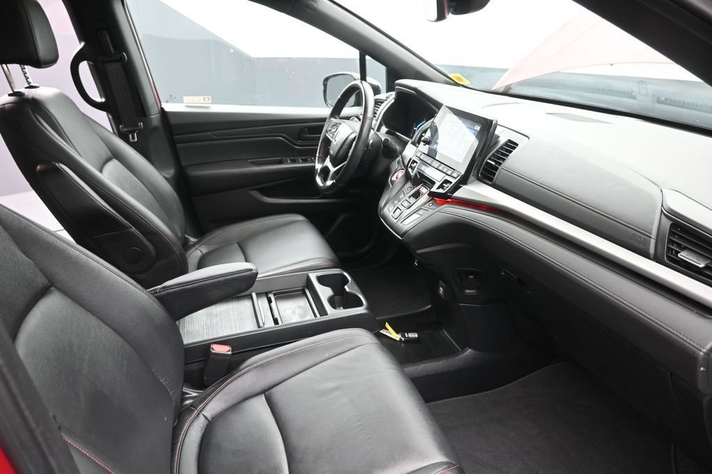 Certified 2024 Honda Odyssey Sport image 16
