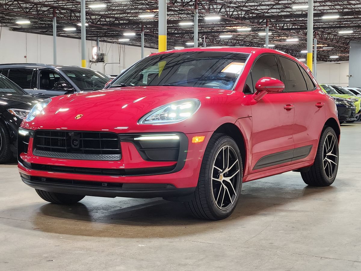 Used 2023 Porsche Macan AWD/4WD image 4