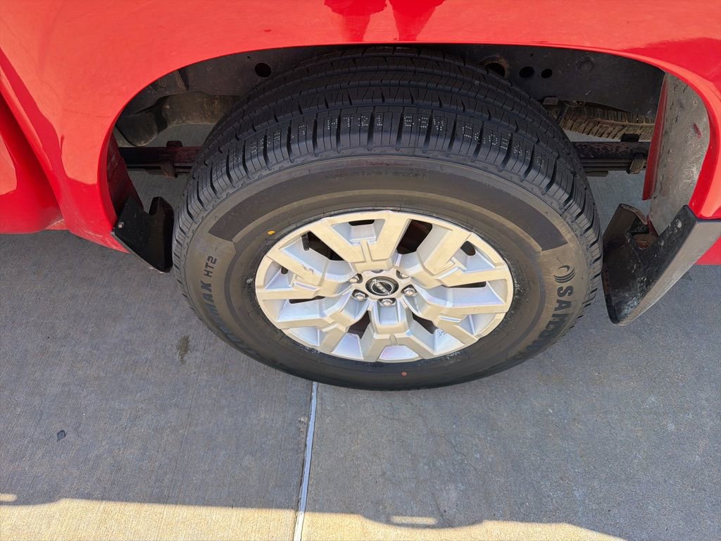 Used 2022 Nissan Frontier SV image 9