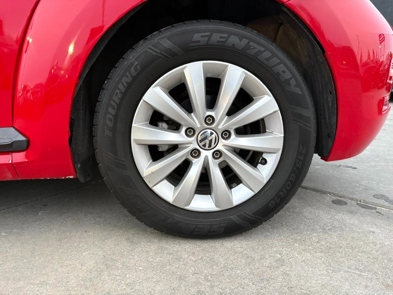 Used 2014 Volkswagen Beetle 1.8T image 25