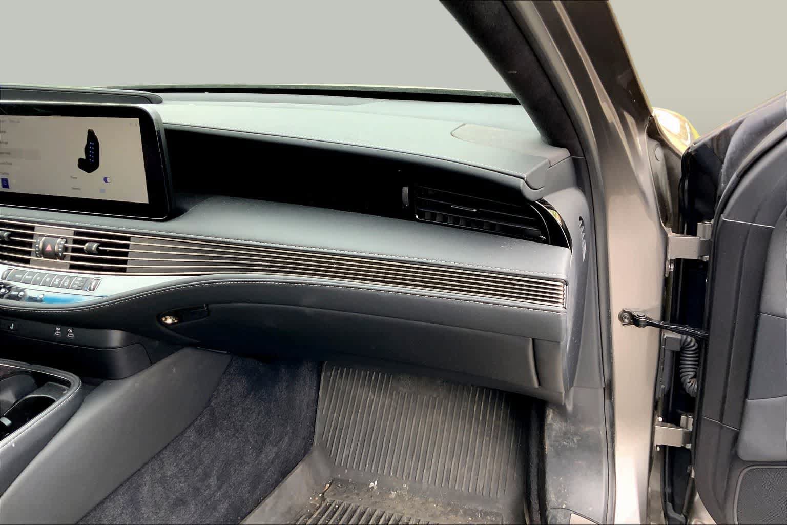 Certified 2023 Lexus LS 500 AWD w/ Interior Upgrade Package image 19