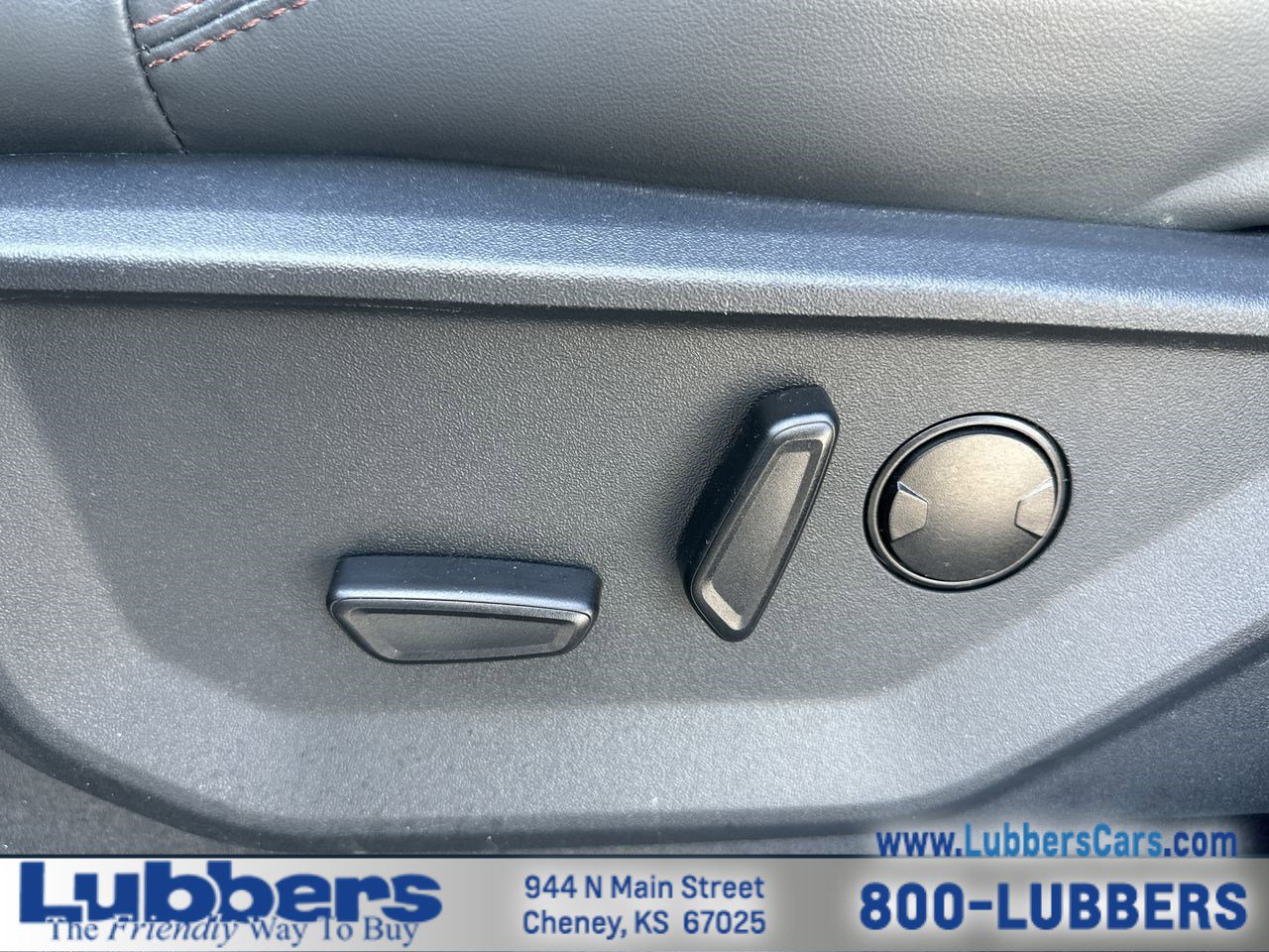 Used 2025 Ford Expedition Max Active AWD/4WD image 12