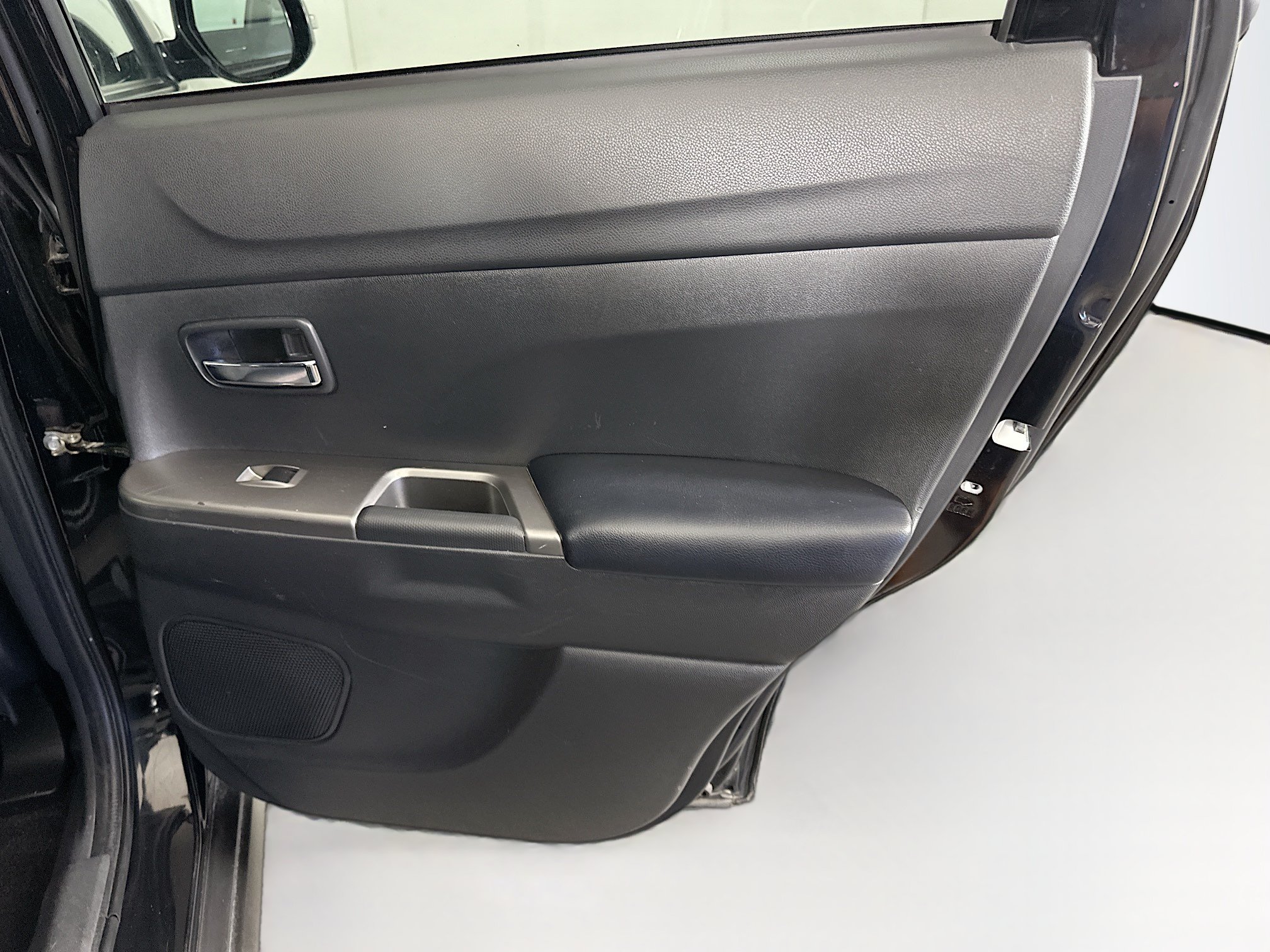 Used 2024 Mitsubishi Outlander Sport AWD image 29