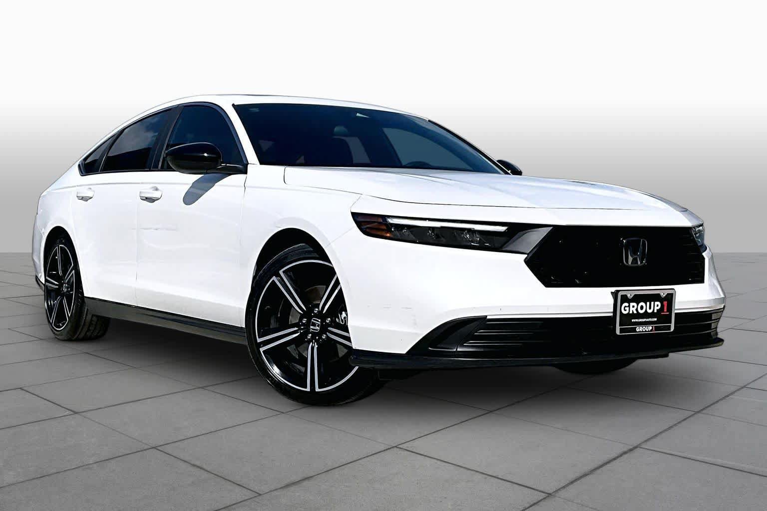 Used 2025 Honda Accord Sport image 3