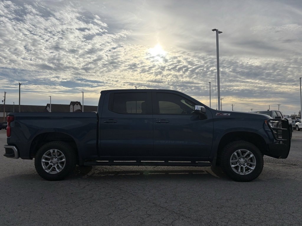 Used 2024 Chevrolet Silverado 1500 LT w/ Z71 Off-Road Package image 4