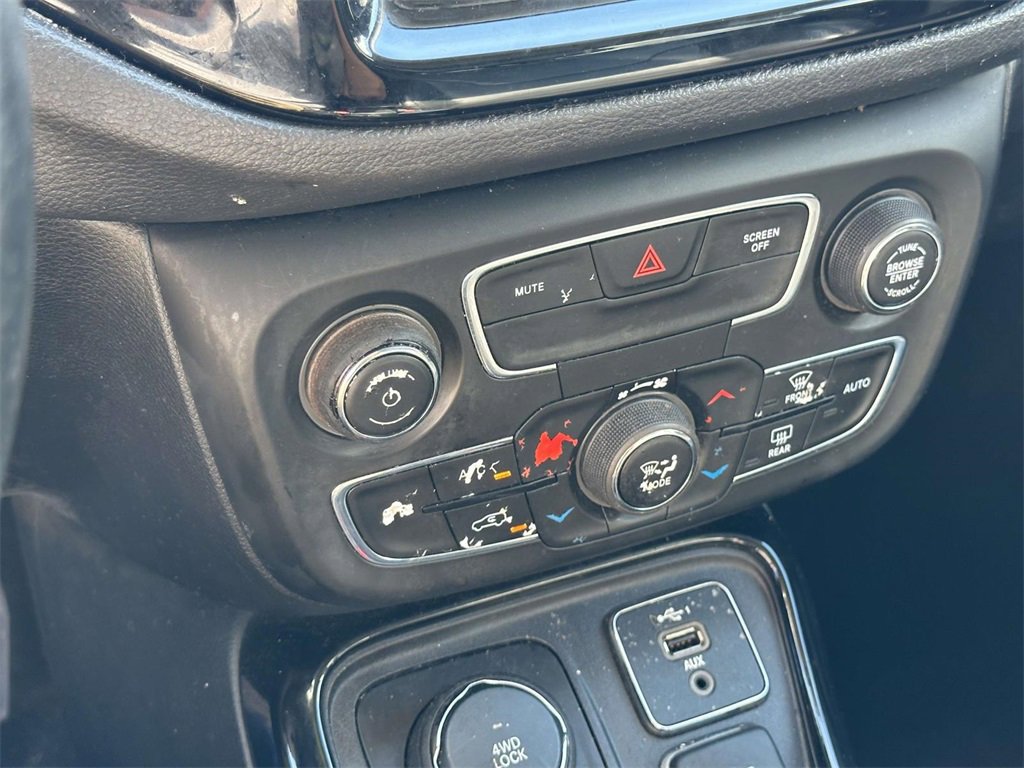 Used 2019 Jeep Compass Limited image 28