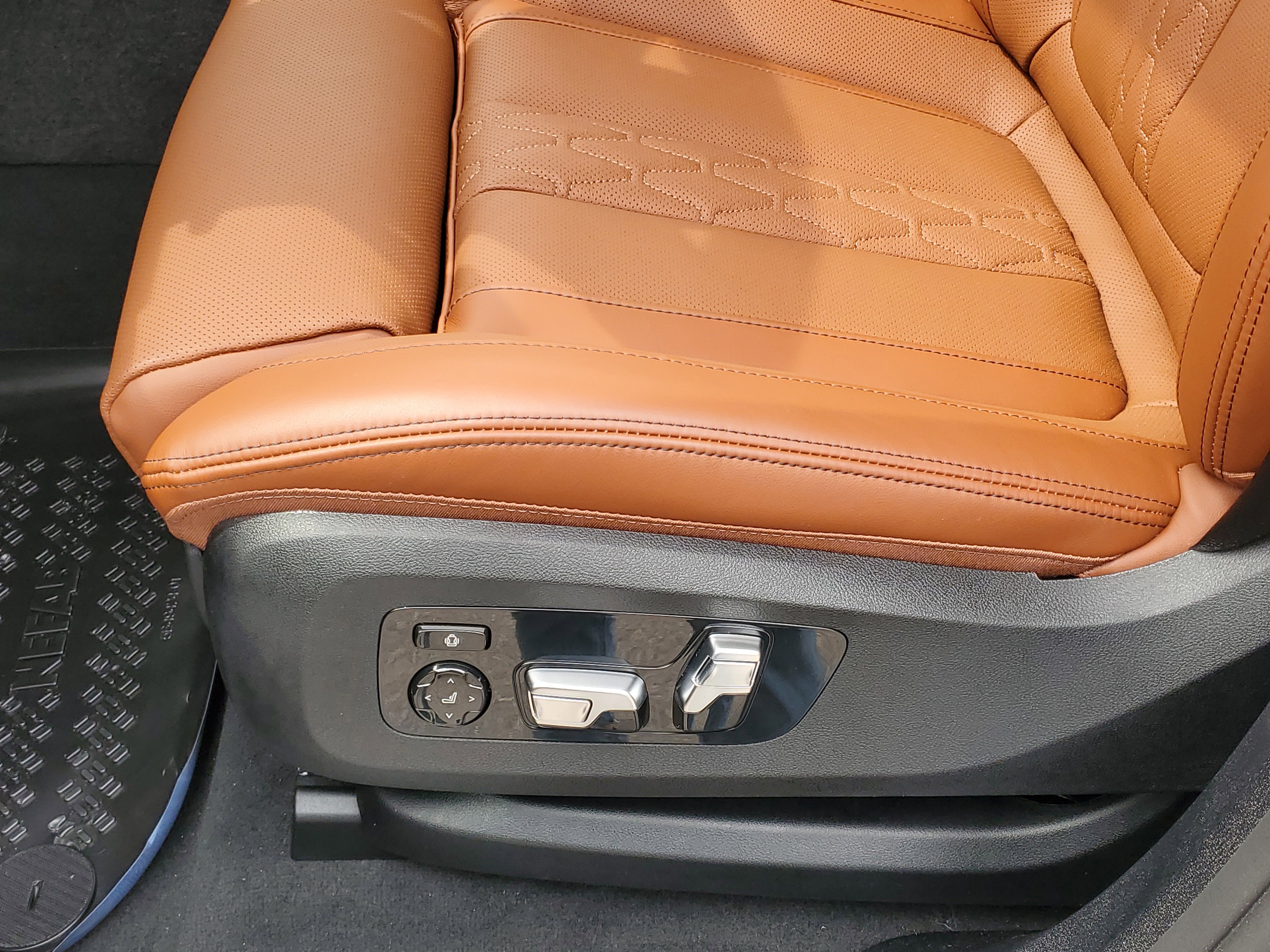 New 2026 BMW X6 xDrive40i image 9