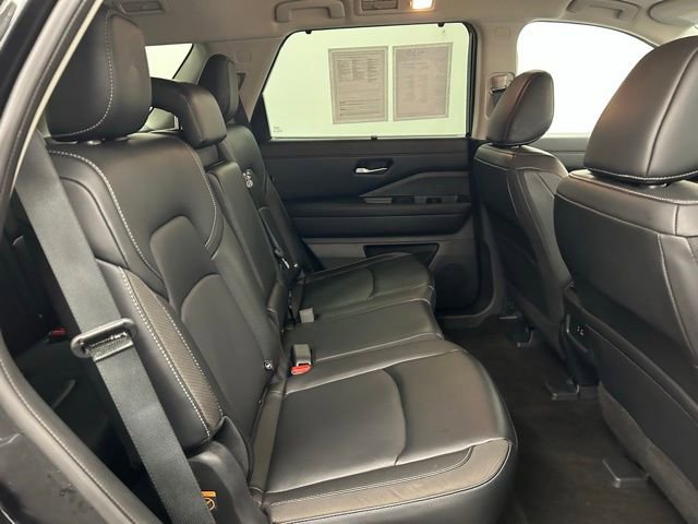 Certified 2024 Nissan Pathfinder SL image 28