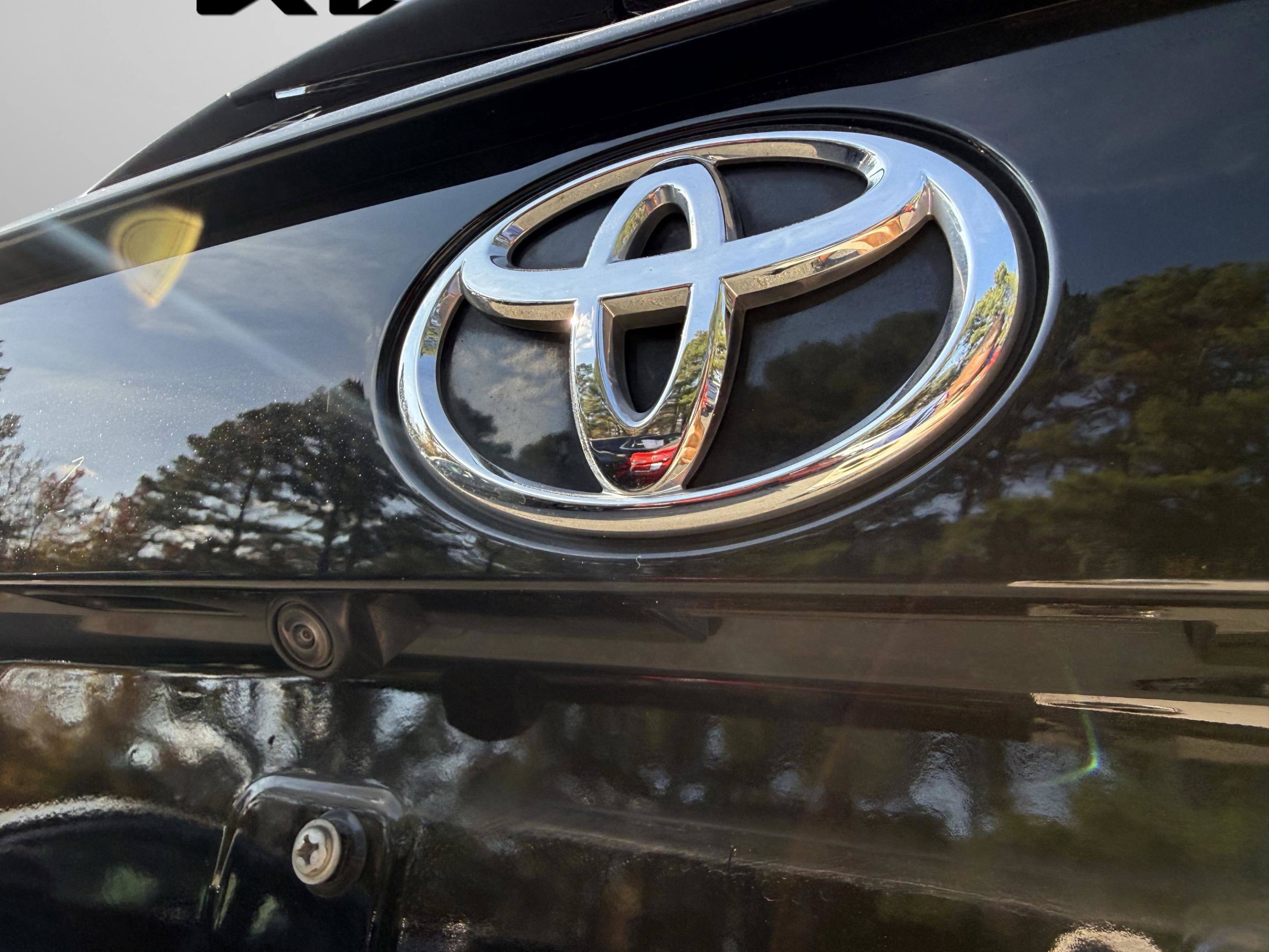 Used 2024 Toyota RAV4 XLE image 31