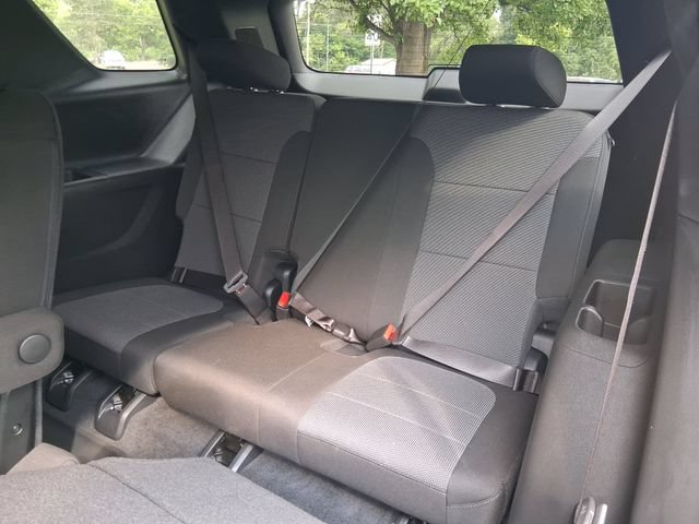 Used 2023 Chevrolet Traverse LT FWD image 18