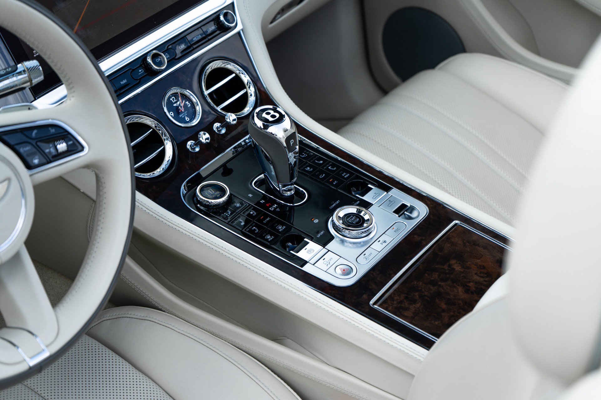 Used 2022 Bentley Continental GT AWD/4WD image 23
