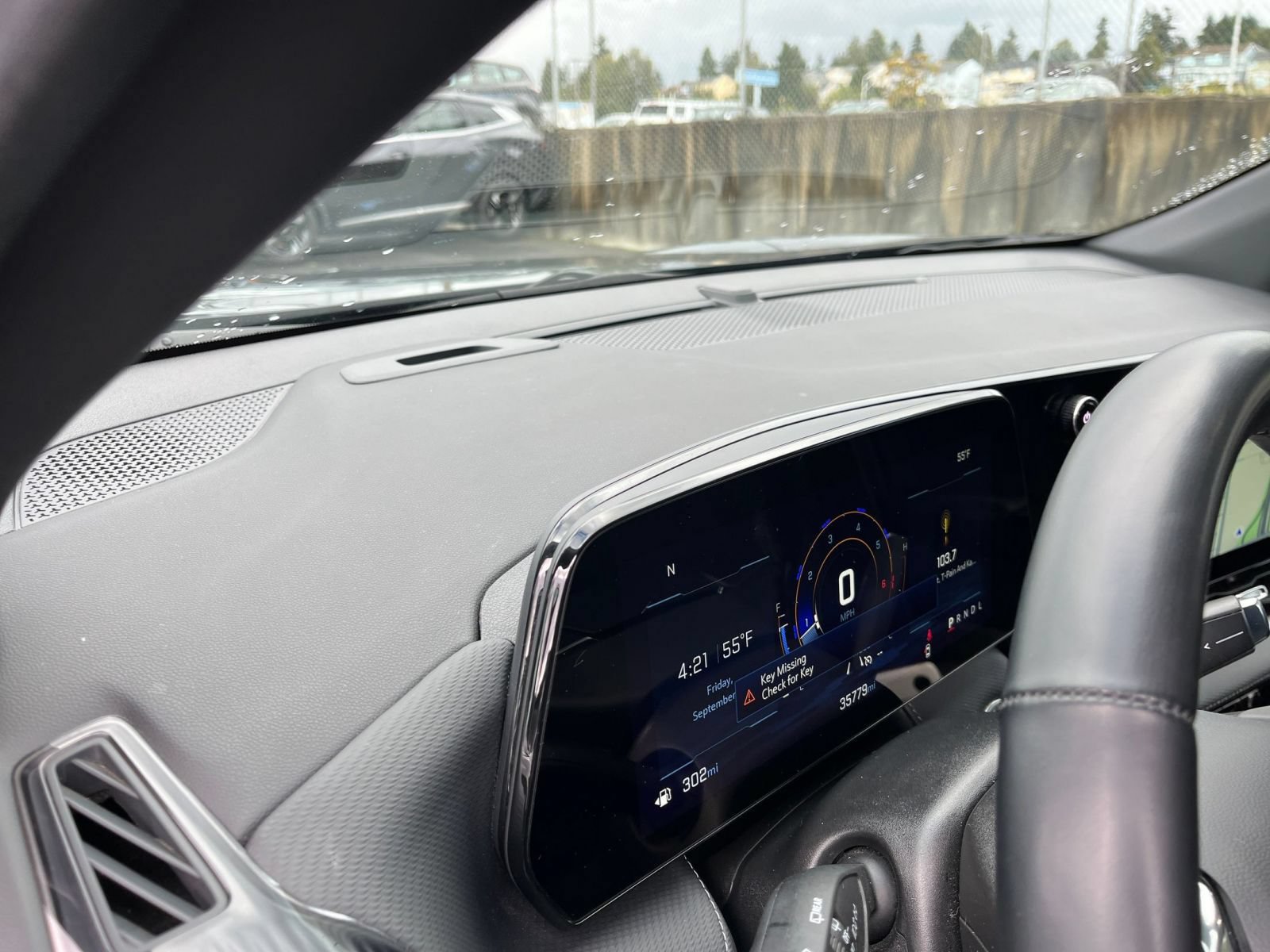 Used 2025 Chevrolet Equinox LT FWD image 35
