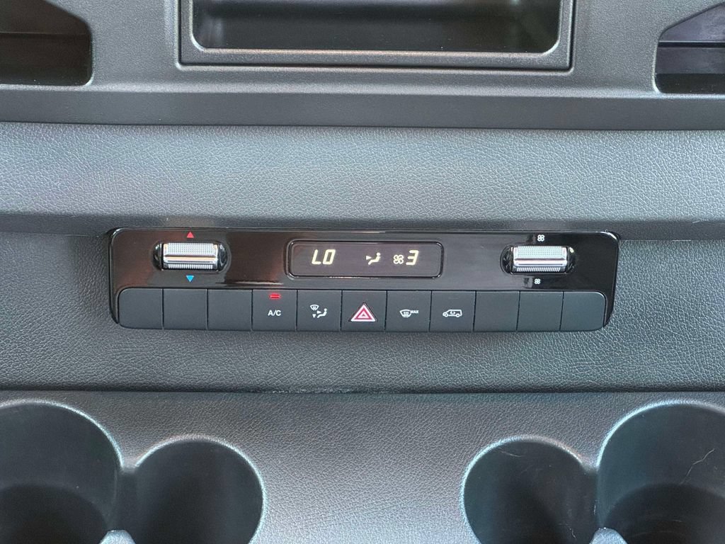 Used 2025 Mercedes-Benz Sprinter 2500 image 26