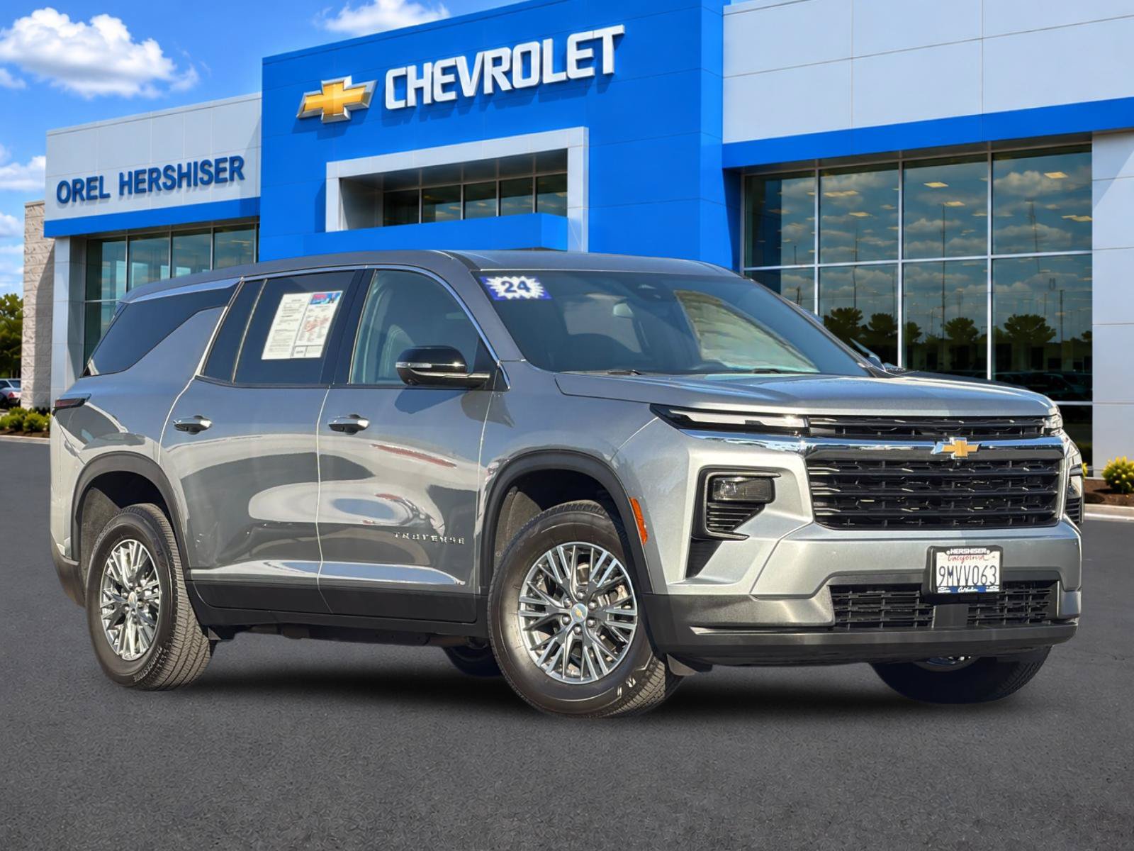 Used 2024 Chevrolet Traverse LS