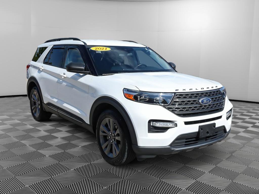 Used 2021 Ford Explorer XLT w/ Equipment Group 202A AWD/4WD image 10