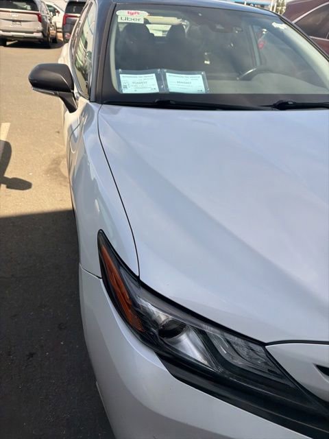 Used 2021 Toyota Camry XSE image 4