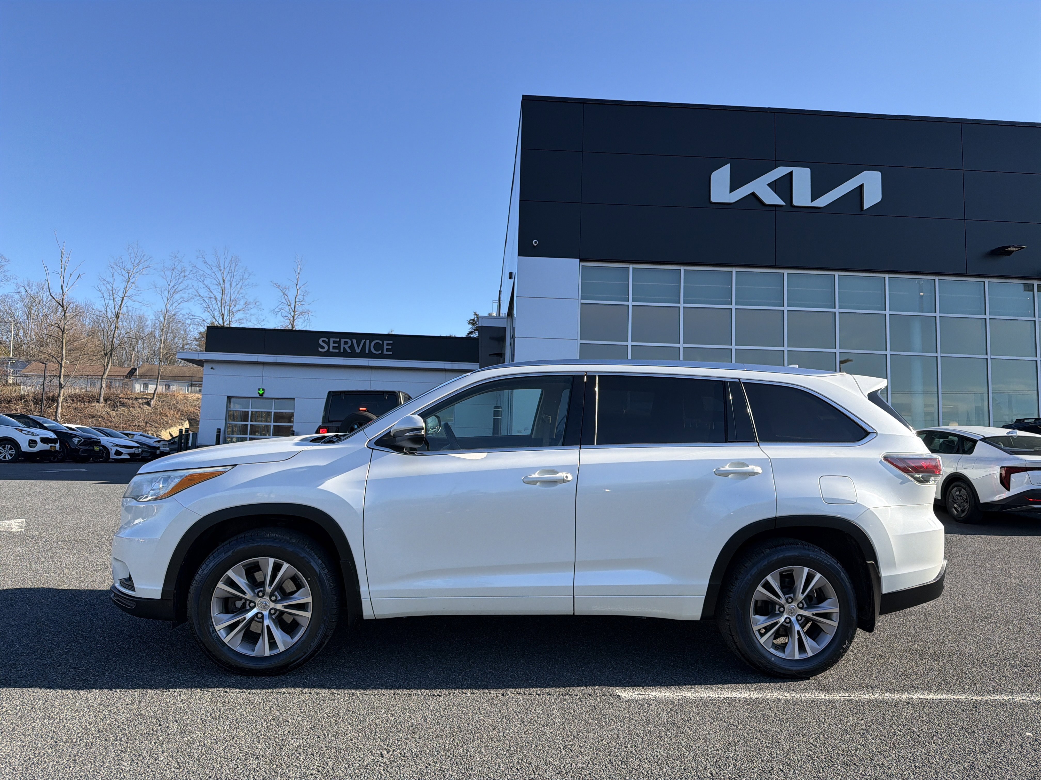 Used 2015 Toyota Highlander XLE image 9