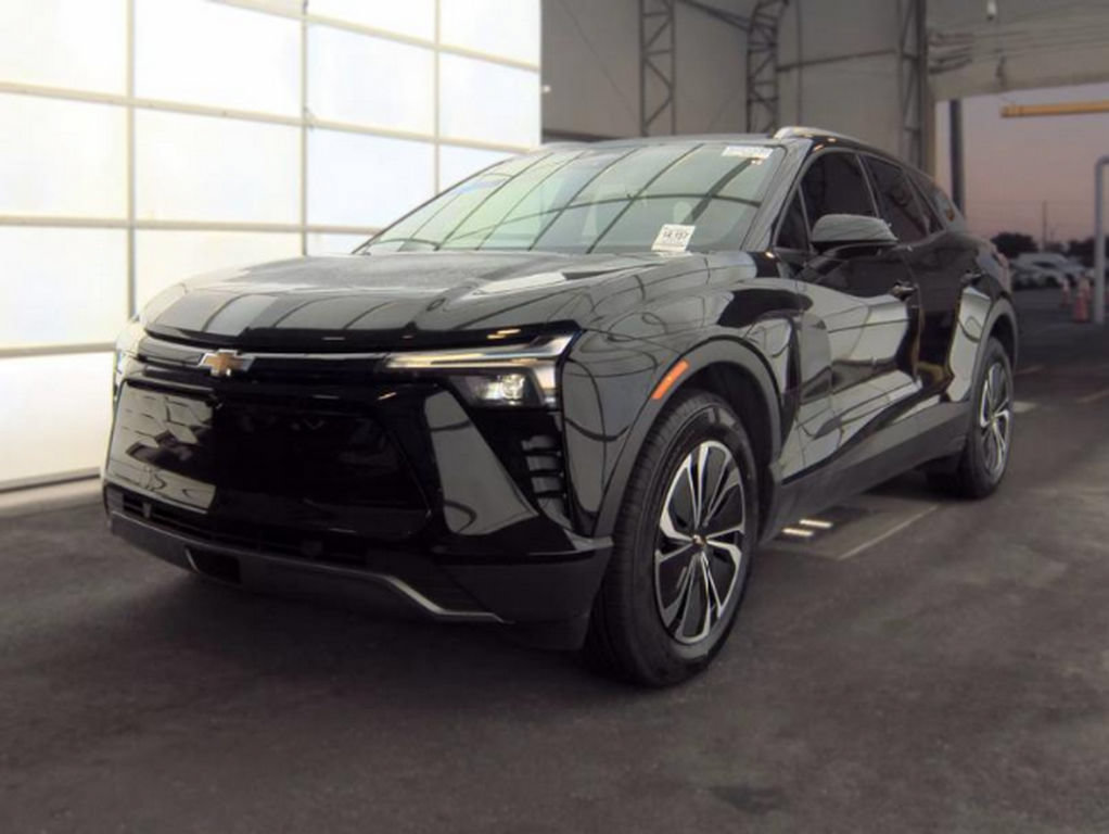 Used 2024 Chevrolet Blazer EV LT AWD/4WD image 2