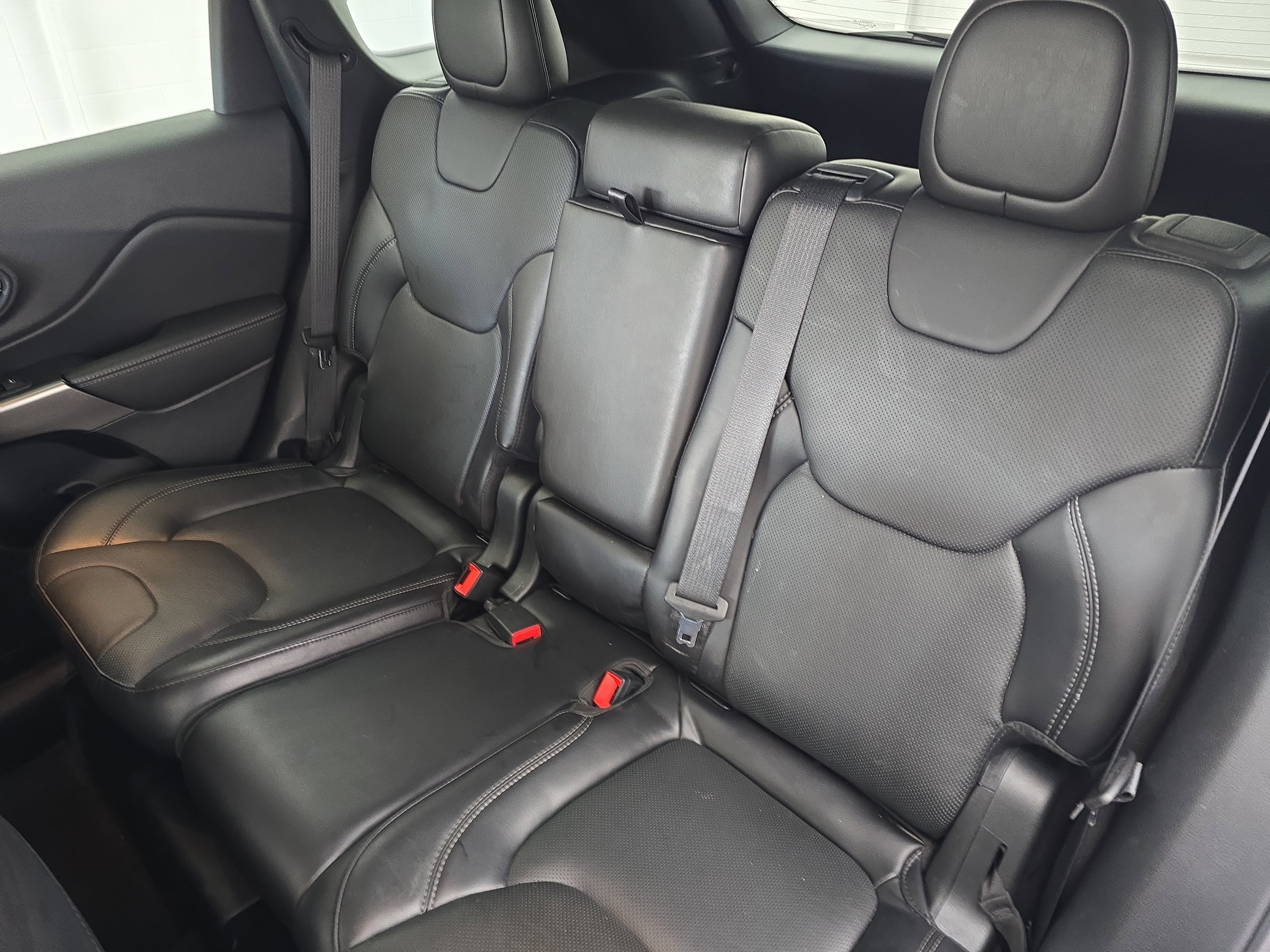 Used 2021 Jeep Cherokee Limited w/ Elite Package image 13