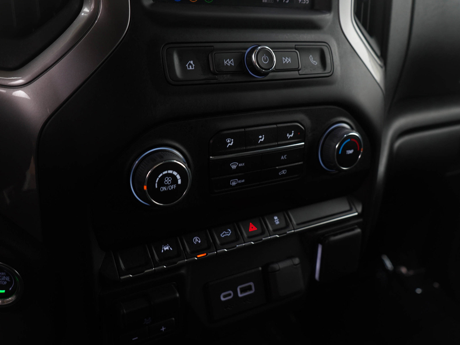 Used 2024 Chevrolet Silverado 1500 Custom w/ Turbomax Blackout Package image 20