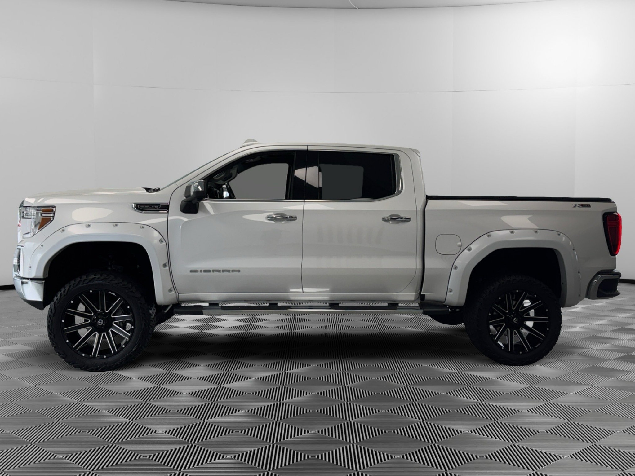 Used 2021 GMC Sierra 1500 SLT w/ SLT Premium Package AWD/4WD image 5