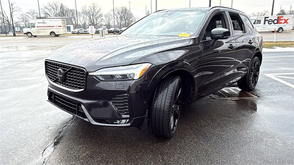 Certified 2024 Volvo XC60 B5 Ultimate w/ Climate Package image 6