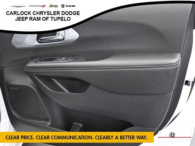 New 2026 Chrysler Pacifica Limited FWD image 40