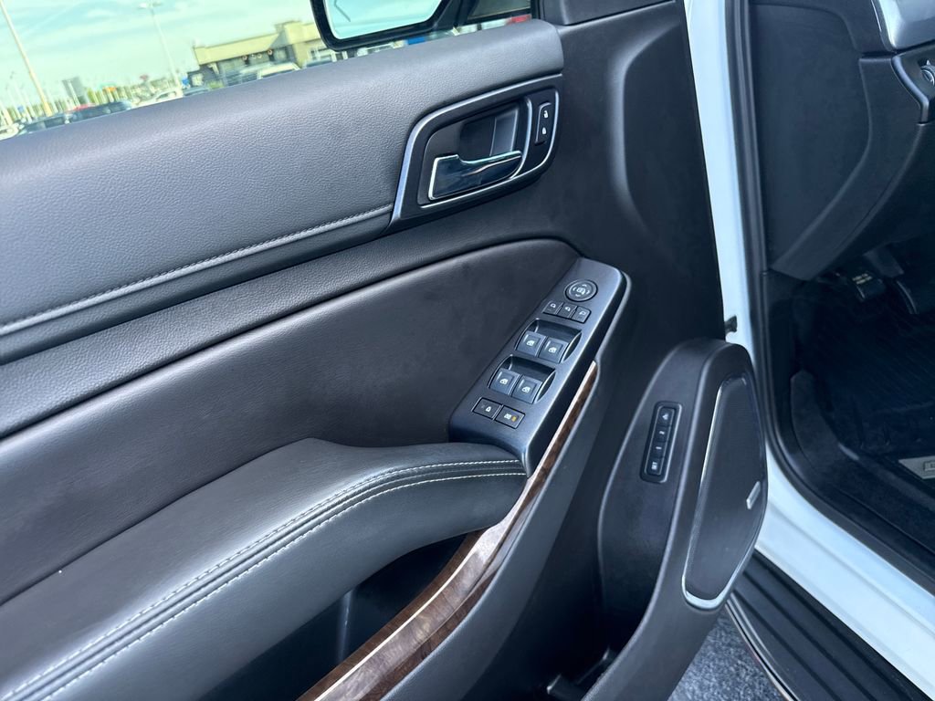 Used 2018 Chevrolet Suburban LT AWD/4WD image 14
