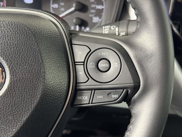 Used 2025 Toyota Corolla SE w/ Convenience Package image 23