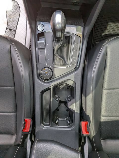 Used 2021 Volkswagen Tiguan SE R-Line AWD/4WD image 15
