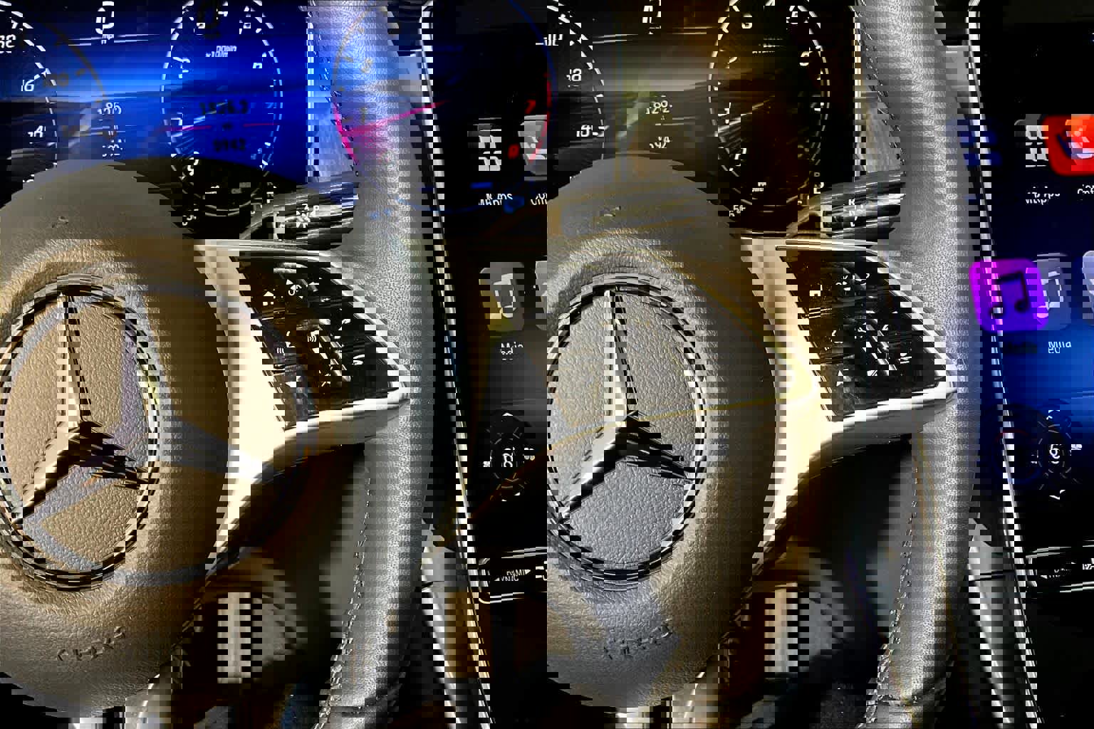 Certified 2026 Mercedes-Benz GLC 300 4MATIC image 25