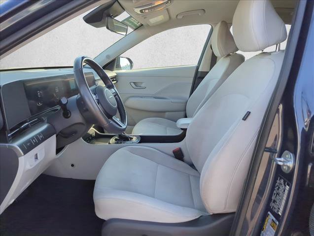 Used 2025 Hyundai Kona SEL FWD image 14