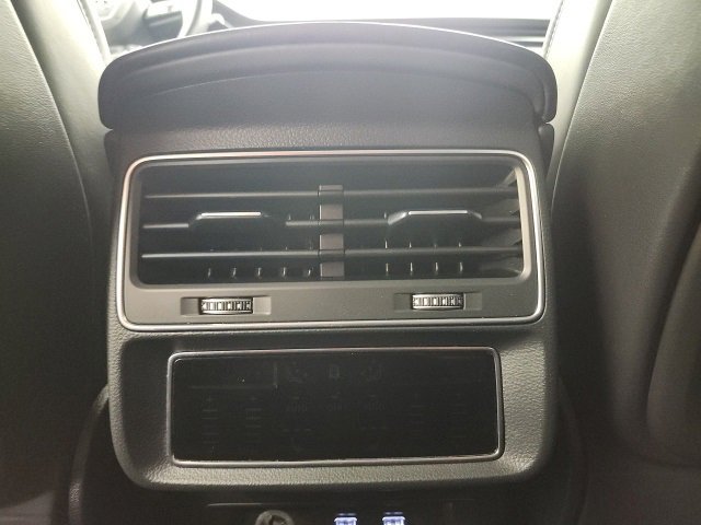 Used 2019 Audi Q8 Prestige image 43