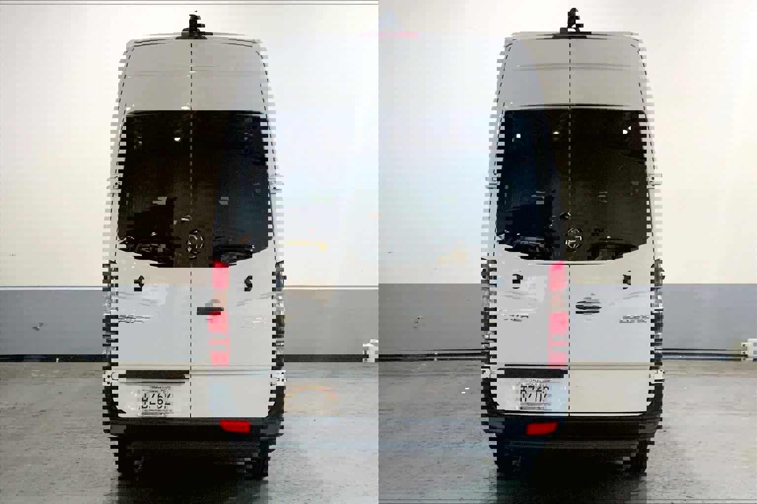 Used 2016 Mercedes-Benz Sprinter 2500 image 3