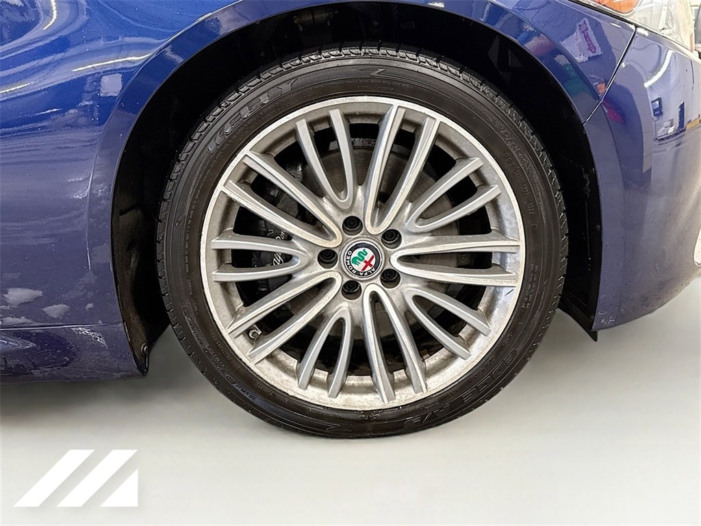 Used 2019 Alfa Romeo Giulia Ti w/ Quick Order Package 22X Lusso image 31