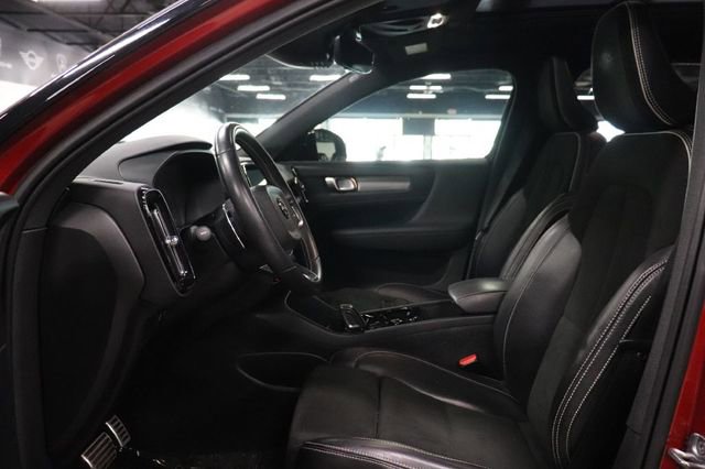 Used 2020 Volvo XC40 T5 R-Design w/ Protection Package Premier image 10