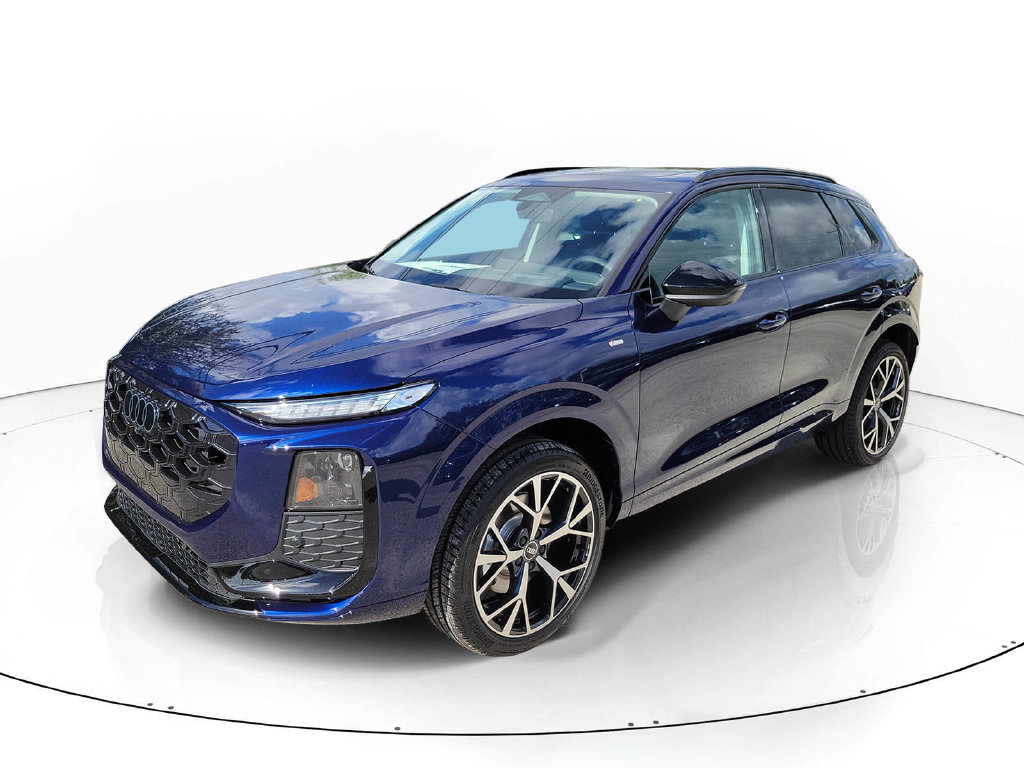 New 2026 Audi Q3 quattro 2.0T AWD/4WD image 2