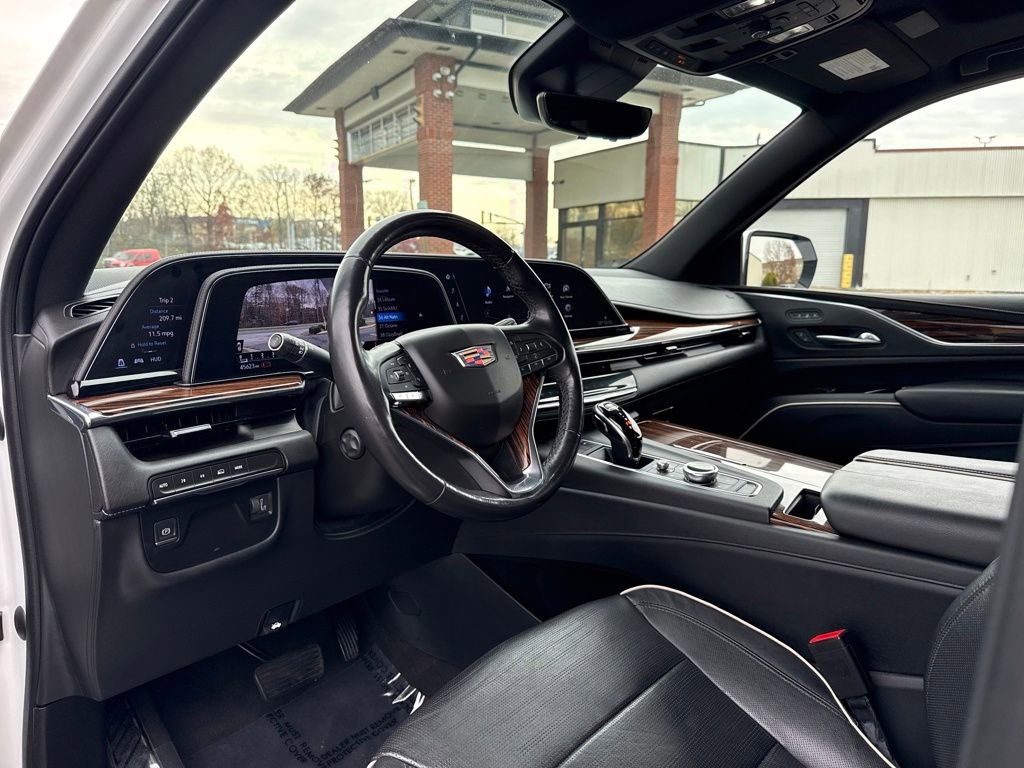 Certified 2022 Cadillac Escalade ESV Premium Luxury image 15