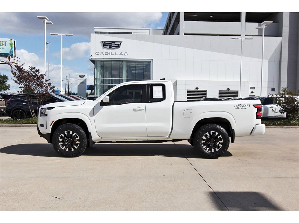 Certified 2024 Nissan Frontier SV image 3