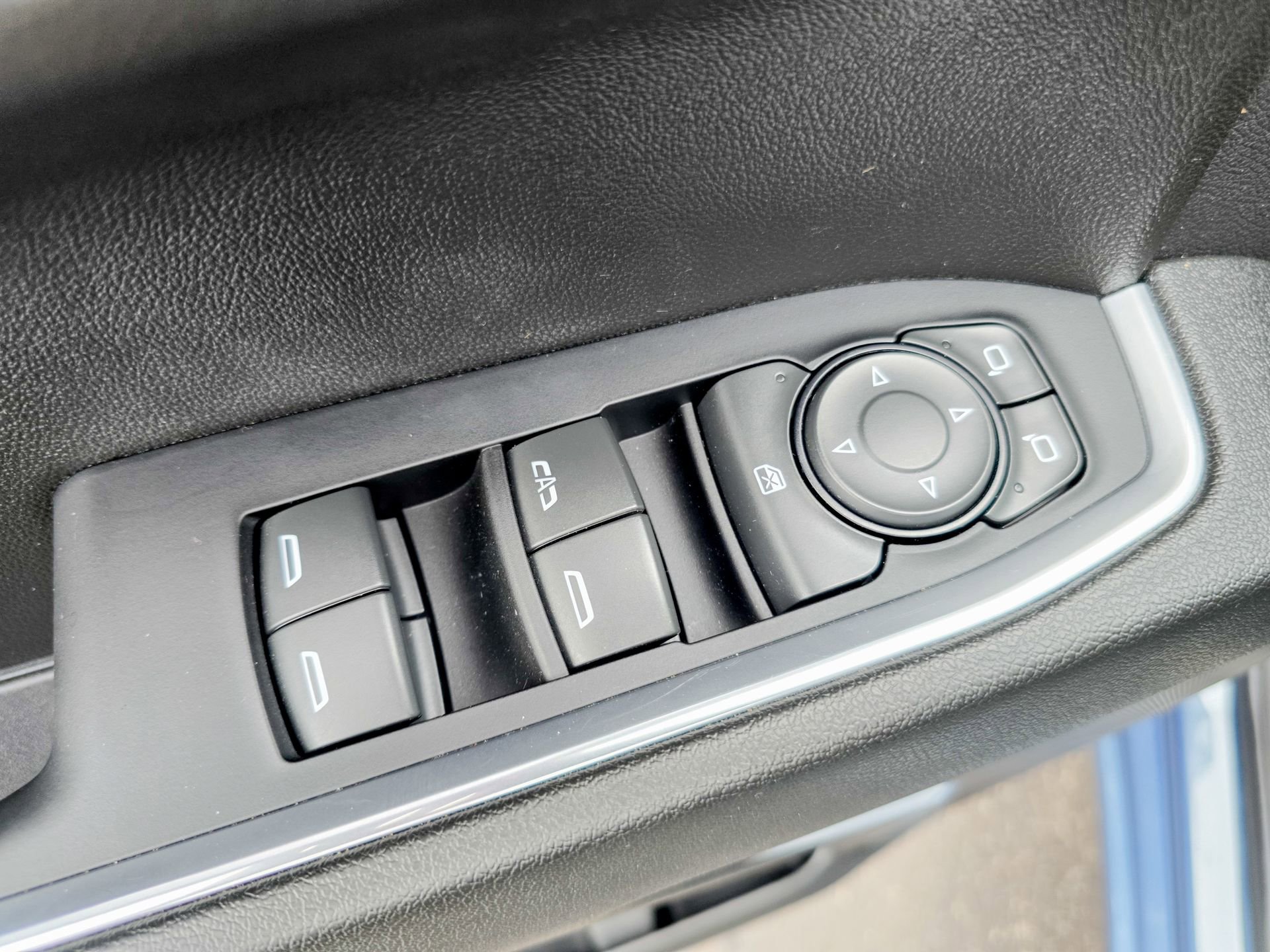 Used 2024 GMC Sierra 1500 Elevation image 24