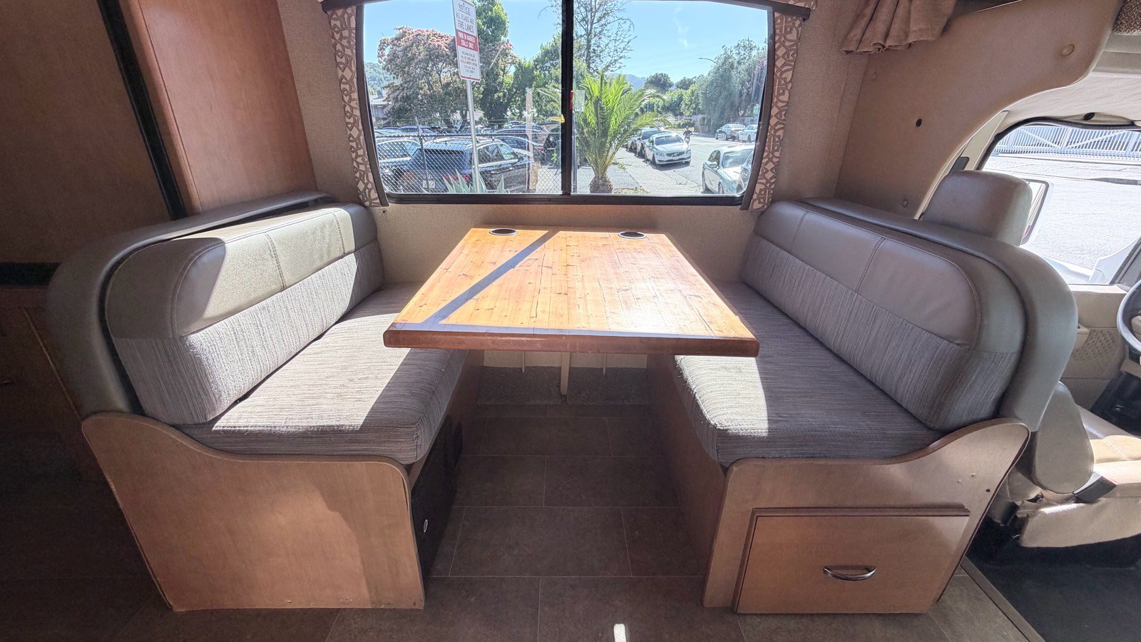 Used 2017 Ford E-450 and Econoline 450 Super Duty w/ Motorhome Prep Package RWD image 13
