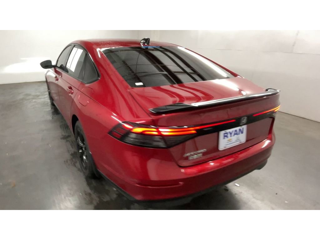 Used 2025 Honda Accord SE image 7