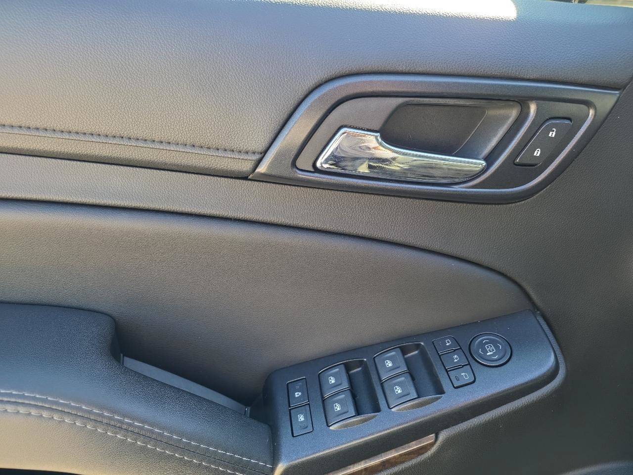 Used 2017 Chevrolet Tahoe LT AWD/4WD image 30