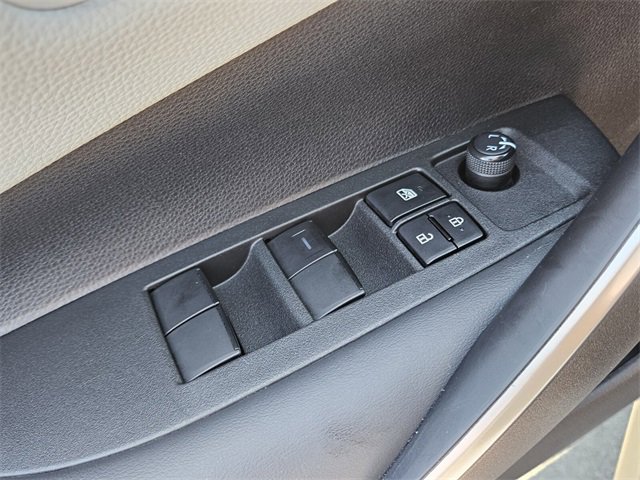 Used 2022 Toyota Corolla SE image 36