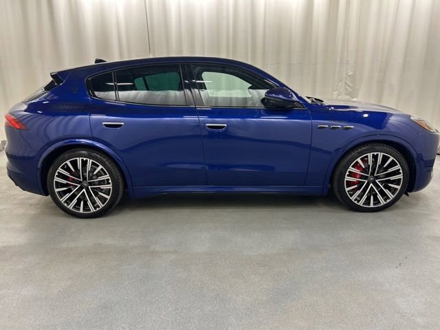 Used 2023 Maserati Grecale Modena AWD/4WD image 7